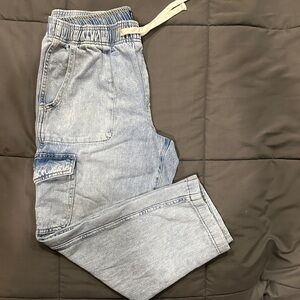 GAP Light Wash Denim Cargo Jeans Medium